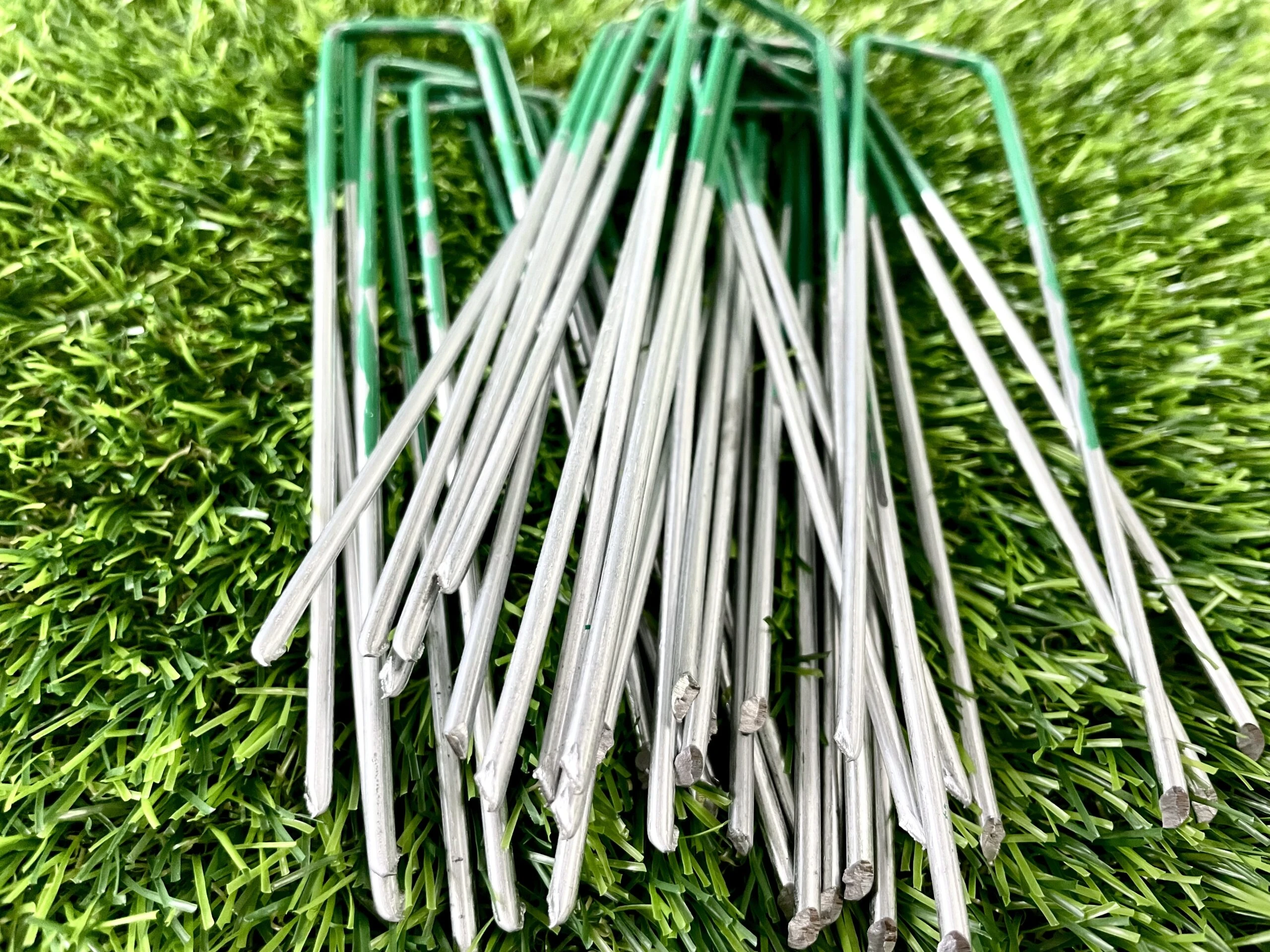 U Shape Grass Nail-2